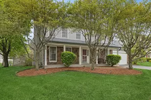 1721 Waverly Ln, Algonquin, IL 60102 - Photo 2