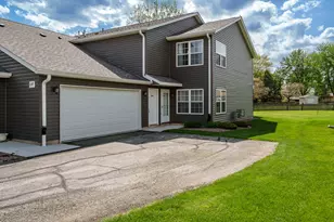 6307 Oak Crest Ln, Loves Park, IL 61111 - Photo 1