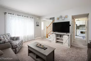 6 Tower Ct, Downers Grove, IL 60516 - Photo 2