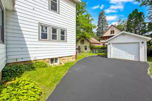 116 E Fuller St, Freeport, IL 61032 - Photo 18