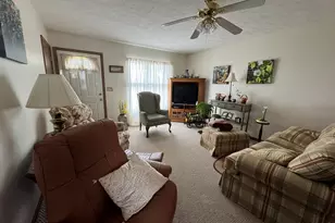 611 E 7th St, Gibson City, IL 60936 - Photo 6