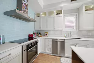 540 W Oakdale Ave, Chicago, IL 60657 - Photo 6