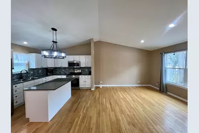 2610 S Elmkirk Park, McHenry, IL 60051 - Photo 4