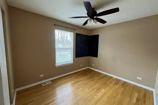 2610 S Elmkirk Park, McHenry, IL 60051 - Photo 10