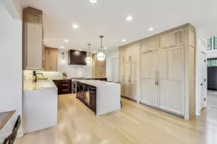 2439 Center Ave, Northbrook, IL 60062 - Photo 10
