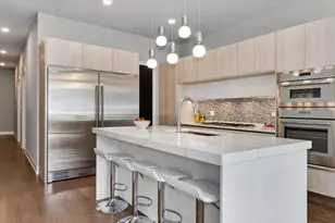 1428 W Grand Ave, Chicago, IL 60642 - Photo 2