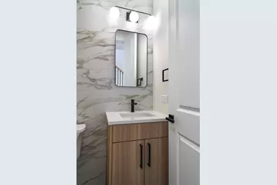 5357 N Melvina Avenue, Chicago, IL 60630 - Photo 12