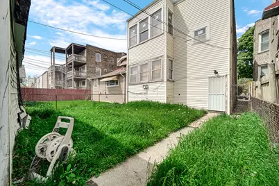 11317 S Indiana Avenue, Chicago, IL 60628 - Photo 18