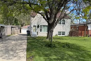 27W088 Evelyn Ave, Winfield, IL 60190 - Photo 2