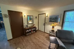 730 Kimberly Dr, Dekalb, IL 60115 - Photo 2