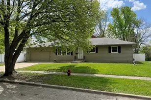 730 Kimberly Dr, Dekalb, IL 60115 - Photo 1