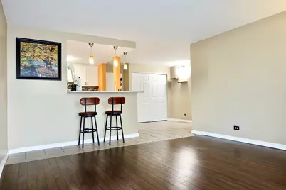 2015 S Finley Road #408, Lombard, IL 60148 - Photo 4