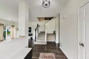903 Sheridan Cir, Naperville, IL 60563 - Photo 2