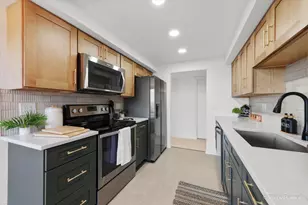 1400 N Yarmouth Pl, Mount Prospect, IL 60056 - Photo 10