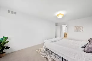 1400 N Yarmouth Pl, Mount Prospect, IL 60056 - Photo 14