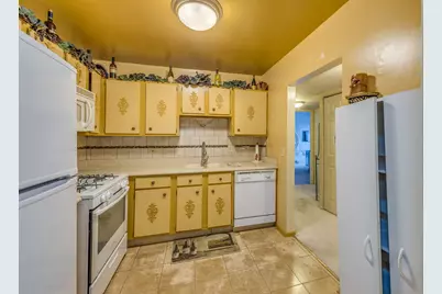 720 Wellington Avenue #307, Elk Grove Village, IL 60007 - Photo 10