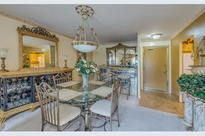 720 Wellington Avenue #307, Elk Grove Village, IL 60007 - Photo 8