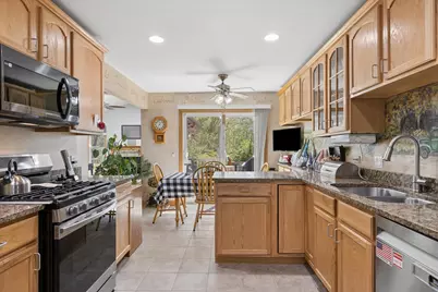 1479 Mackenzie Lane, Elgin, IL 60120 - Photo 8