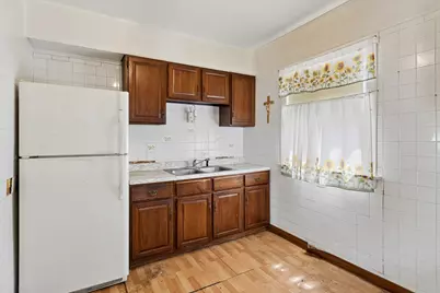 7220 N Hamilton Avenue, Chicago, IL 60645 - Photo 10