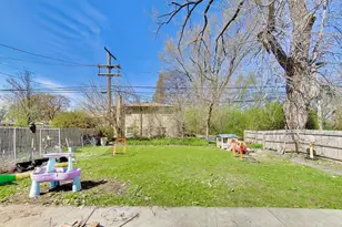 4050 Church St, Skokie, IL 60076 - Photo 30