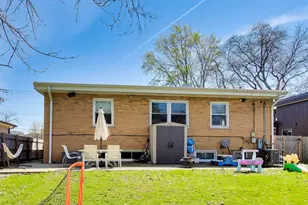 4050 Church St, Skokie, IL 60076 - Photo 26