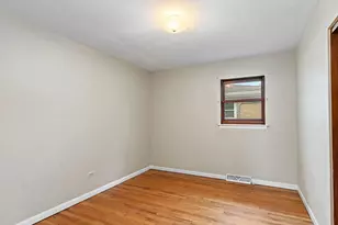 23509 N Garden Ln, Lake Zurich, IL 60047 - Photo 12