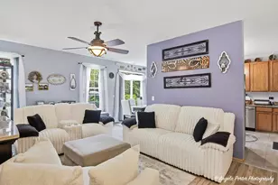 2636 Evergreen Cir, McHenry, IL 60050 - Photo 2