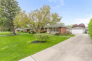 2232 Covert Rd, Glenview, IL 60025 - Photo 1