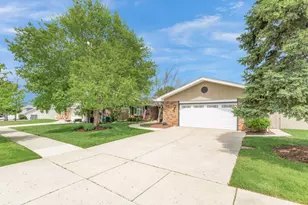 8144 Elizabeth Ave, Orland Park, IL 60462 - Photo 2