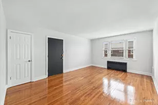 2727 W Berwyn Ave, Chicago, IL 60625 - Photo 8