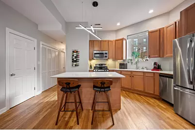 612 W Barry Avenue #1, Chicago, IL 60657 - Photo 6