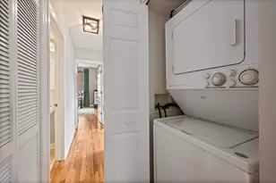 612 W Barry Ave, Chicago, IL 60657 - Photo 22