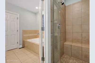 1945 W Erie Street #1W, Chicago, IL 60622 - Photo 16