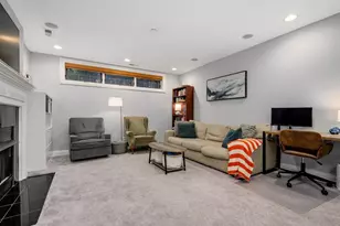 1945 W Erie St, Chicago, IL 60622 - Photo 18