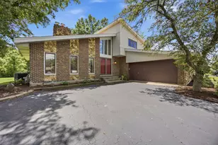 19W471 Deerpath Ln, Lemont, IL 60439 - Photo 1