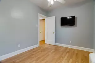 7926 S Merrill St, Chicago, IL 60617 - Photo 8