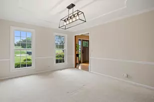 39W118 Baert Ln, Saint Charles, IL 60175 - Photo 8