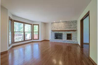 37 Mark Drive, Hawthorn Woods, IL 60047 - Photo 10