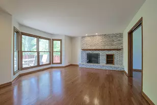 37 Mark Dr, Hawthorn Woods, IL 60047 - Photo 10