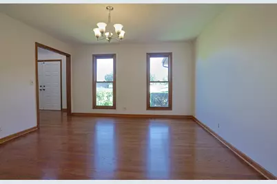 37 Mark Drive, Hawthorn Woods, IL 60047 - Photo 8
