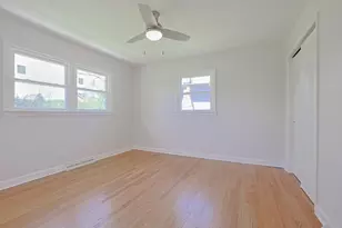 2232 Sprucewood Ave, Des Plaines, IL 60018 - Photo 18