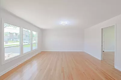 2232 Sprucewood Avenue, Des Plaines, IL 60018 - Photo 6