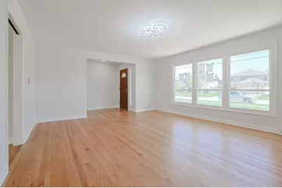 2232 Sprucewood Avenue, Des Plaines, IL 60018 - Photo 4