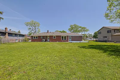 2232 Sprucewood Avenue, Des Plaines, IL 60018 - Photo 34