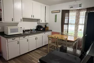 219 E Williams St, Salem, IL 62881 - Photo 4