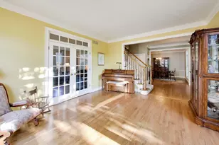 906 Secretariat Ct, Saint Charles, IL 60174 - Photo 8
