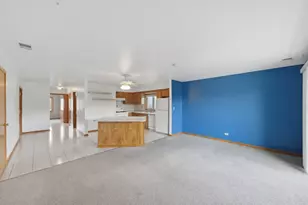 5940 W 87th St, Burbank, IL 60459 - Photo 2