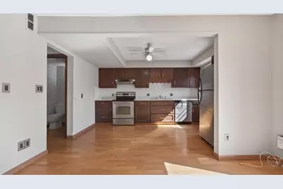 1108 E Jefferson Street #7, Bloomington, IL 61701 - Photo 8