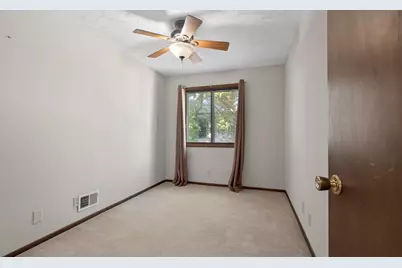 1108 E Jefferson Street #7, Bloomington, IL 61701 - Photo 16