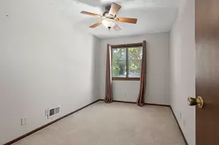 1108 E Jefferson St, Bloomington, IL 61701 - Photo 16